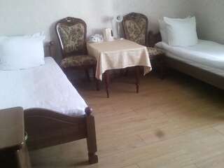 Гостевой дом Sveciu Namai Avada Клайпеда Двухместный номер с 2 отдельными кроватями и душем-6