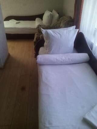 Гостевой дом Sveciu Namai Avada Клайпеда Семейный номер-7